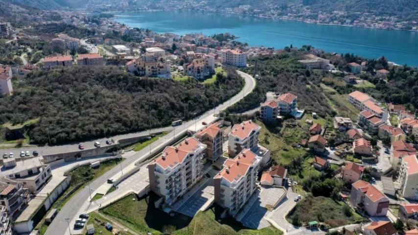 Huge complex of apartments by the sea, Kotor, Dobrota