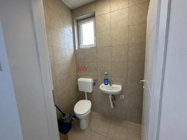 Izdaje se lokal u Igmanskoj ulici, 50m2, 350 eur