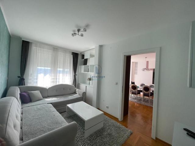 Lux duplex, Vojvode Vlahovića, 44+48 m2