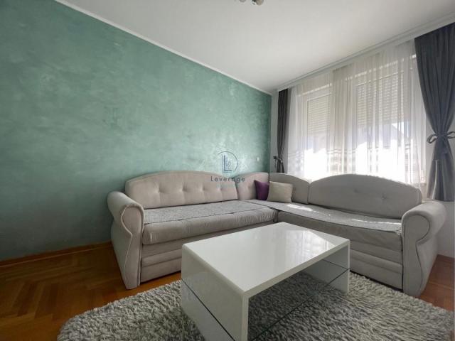 Lux duplex, Vojvode Vlahovića, 44+48 m2