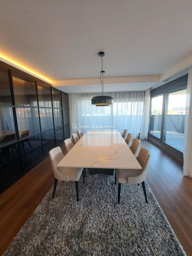 Petosoban lux penthouse, 2 garazna mesta