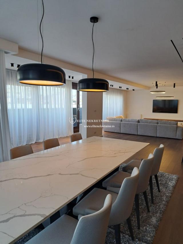 Petosoban lux penthouse, 2 garazna mesta