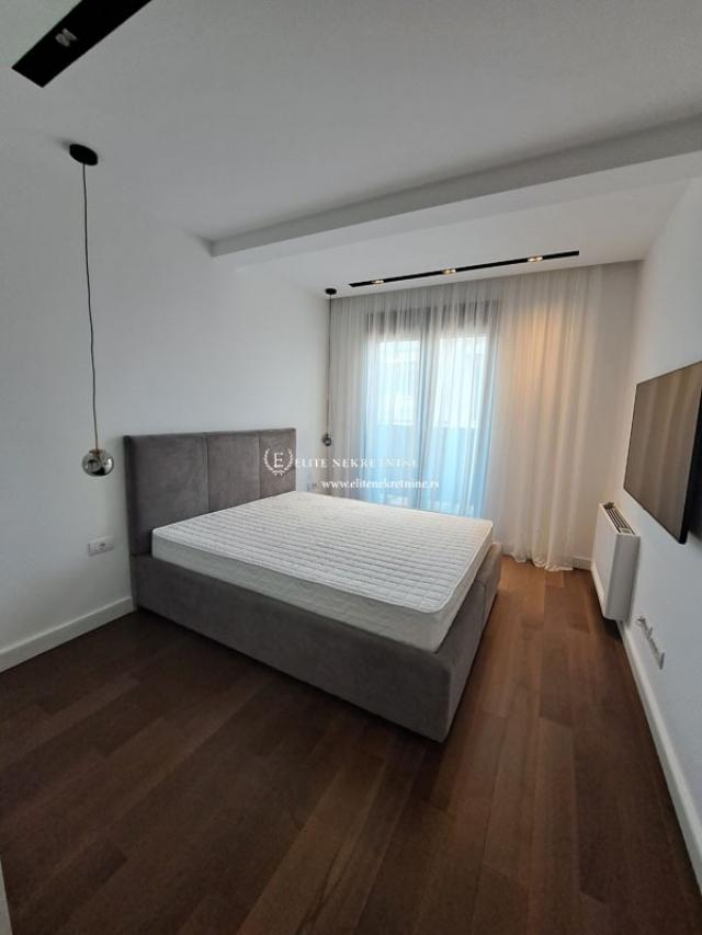 Petosoban lux penthouse, 2 garazna mesta