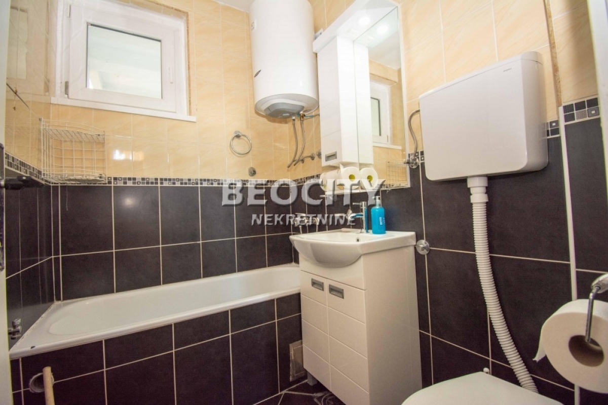 Rakovica, Petlovo brdo, 11. krajiške divizije, 3. 0, 67m2, 125000EUR