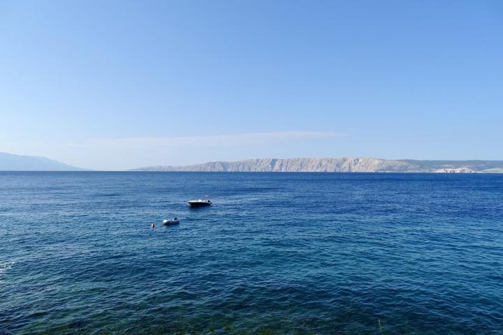 Novi Vinodolski, kuća na samom moru