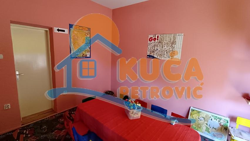 Kuća 243m2, širi centar, plac 2. 38ari