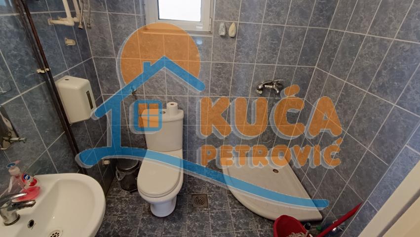 Kuća 243m2, širi centar, plac 2. 38ari