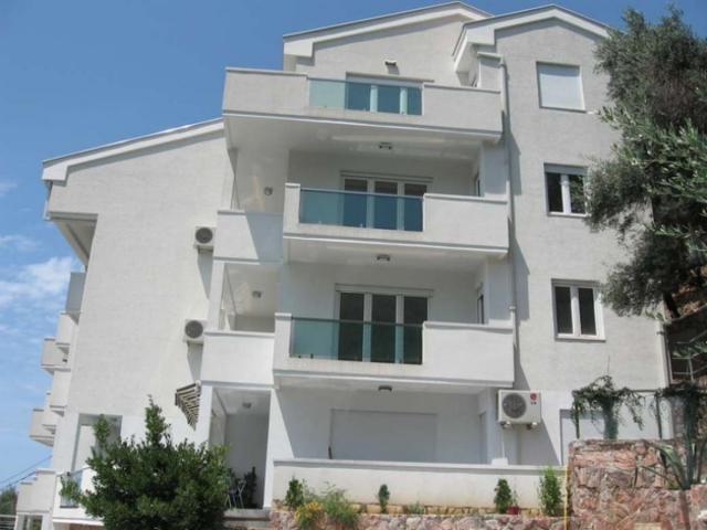 Apartments for sale in Petrovac