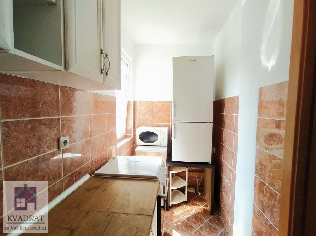 IZDAVANJE! Trosoban stan 58 m², I, Obrenovac - centar – 350 € (GARAŽNO MESTO)