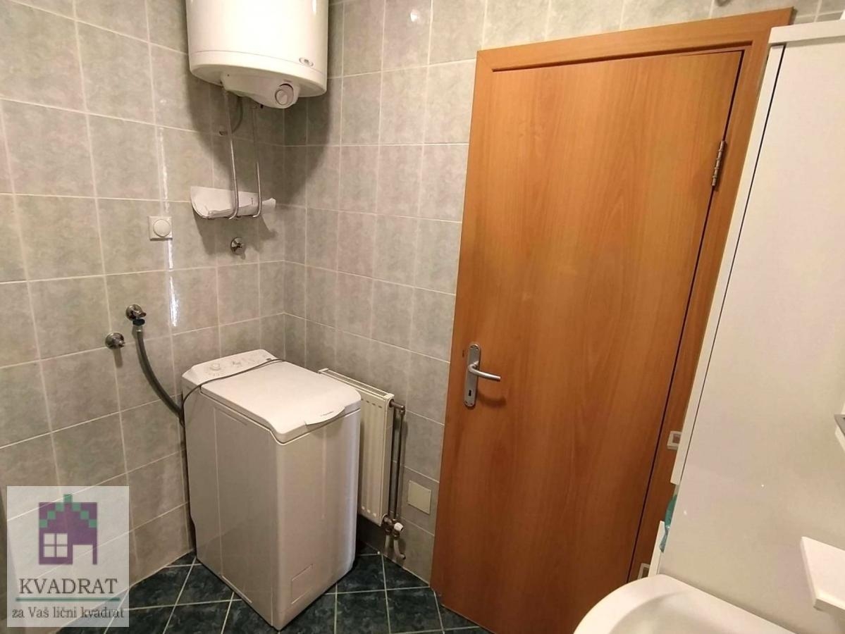 IZDAVANJE! Trosoban stan 58 m², I, Obrenovac - centar – 350 € (GARAŽNO MESTO)