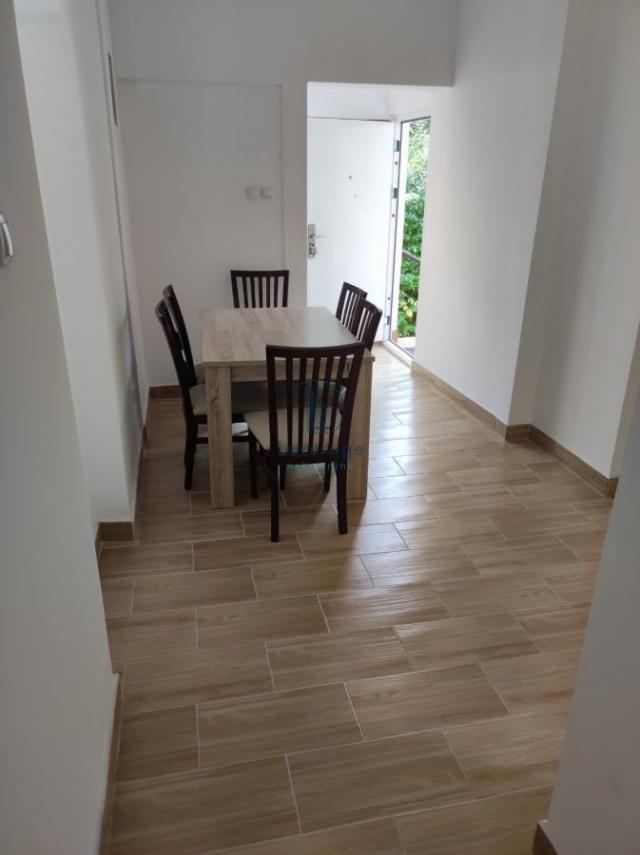 Kuća - Kanarevo brdo - 90 m2 - Veliko dvorište