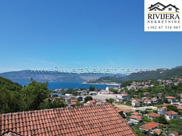 Family house with sea view in Zelenika Herceg Novi