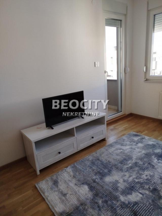 Novi Sad, Avijatičarsko naselje, Rumenački put, 1. 5, 39m2, 500EUR