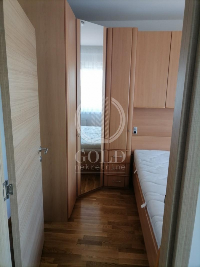 IZDAVANJE: JEDNOIPOSOBAN, JUGOVIĆEVO, 46m2, NOVI SAD ID#5347