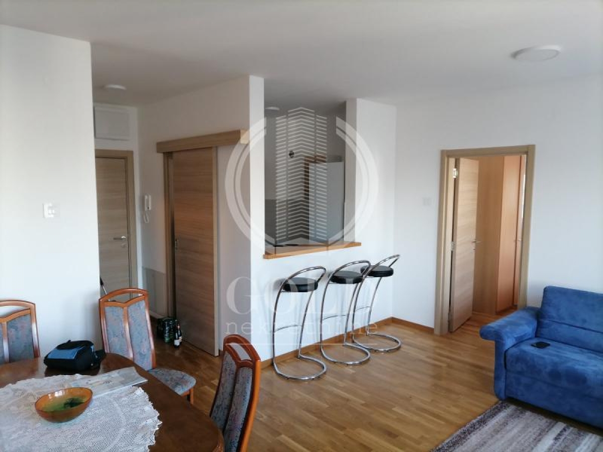 IZDAVANJE: JEDNOIPOSOBAN, JUGOVIĆEVO, 46m2, NOVI SAD ID#5347