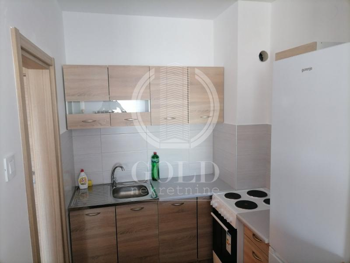 IZDAVANJE: JEDNOIPOSOBAN, JUGOVIĆEVO, 46m2, NOVI SAD ID#5347