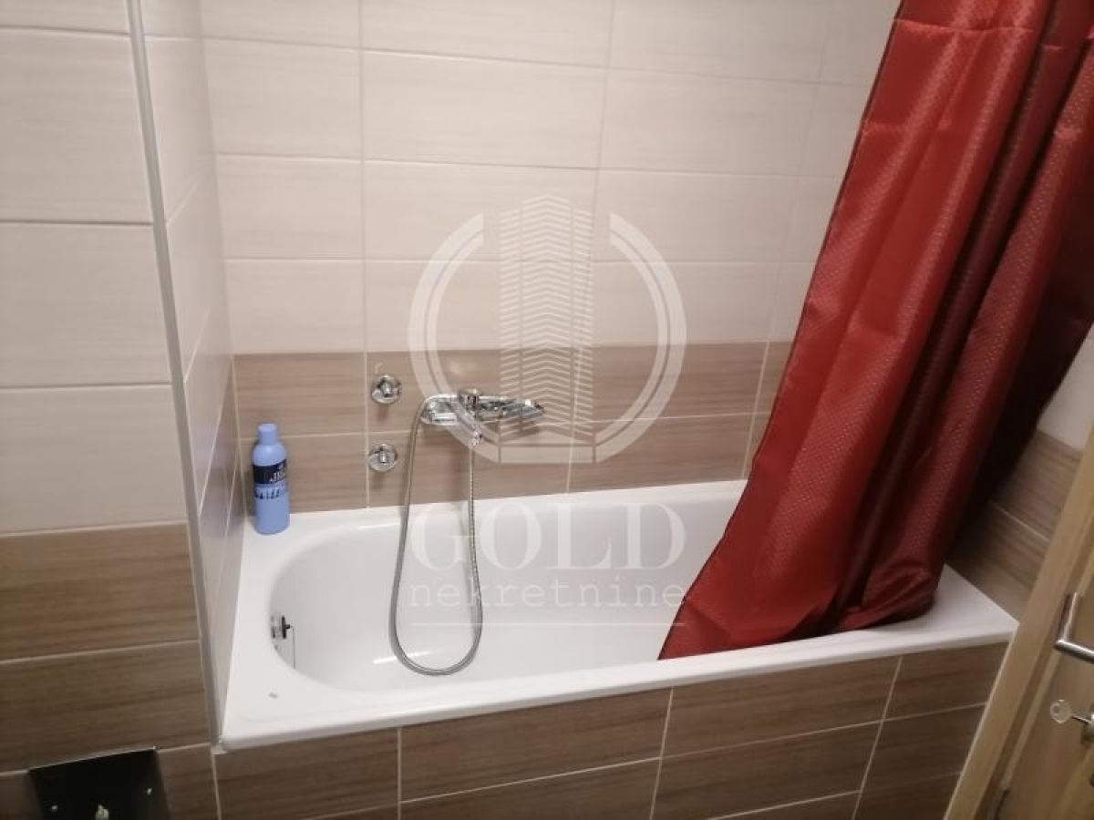 IZDAVANJE: JEDNOIPOSOBAN, JUGOVIĆEVO, 46m2, NOVI SAD ID#5347