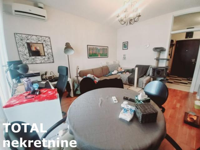 2 Dvosoban stan NOVI SAD, 201880€