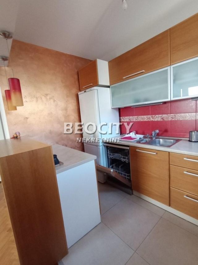 Novi Sad, Kej, Episkopa Visariona, 2. 0, 68m2, 500EUR Neposredna blizina Keja i Dunava