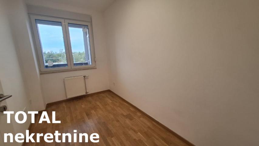 1. 5 Jednoiposoban stan NOVI SAD, 88580€