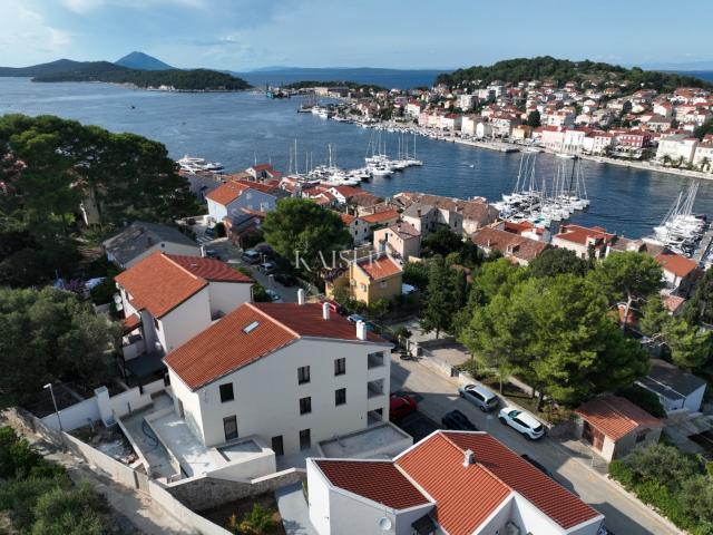 Mali Lošinj - predivni apartman 100 m2 u centru grada