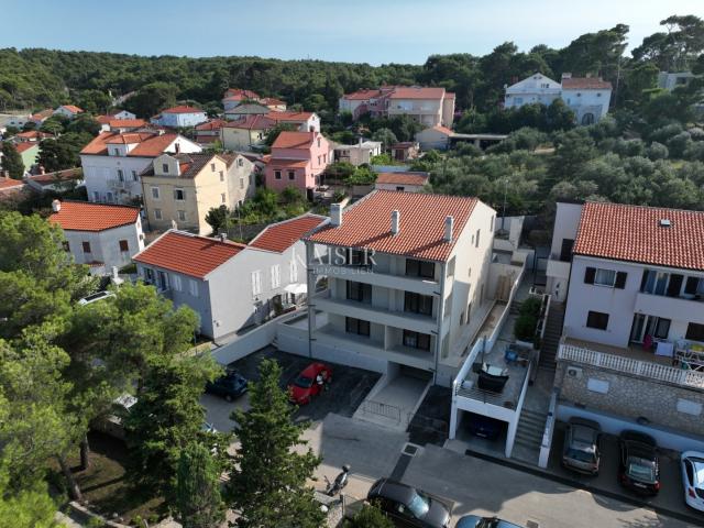 Mali Lošinj - predivni apartman 100 m2 u centru grada