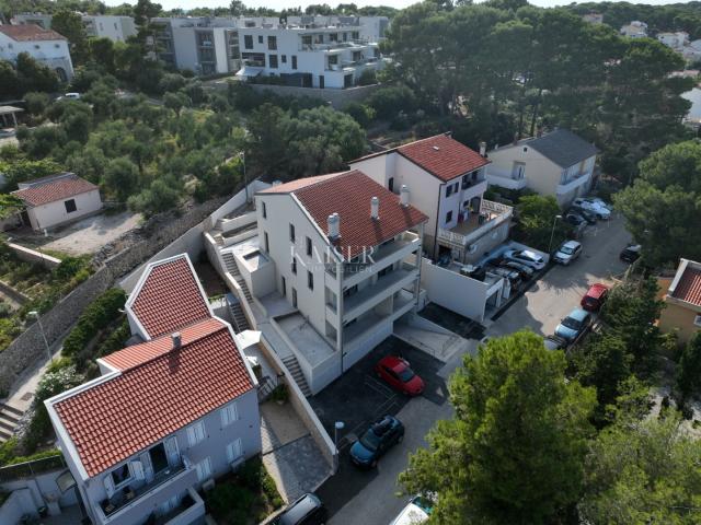 Mali Lošinj - predivni apartman 100 m2 u centru grada