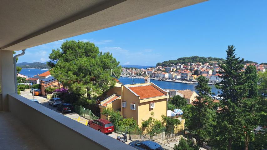 Mali Lošinj - predivni apartman 100 m2 u centru grada