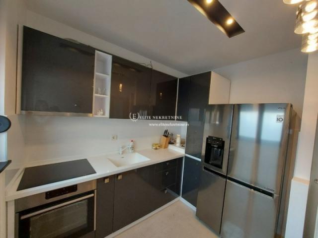 Izdavanje stanova Beograd Vracar-Trosoban duplex penthouse, garaza