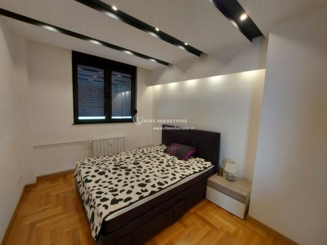 Izdavanje stanova Beograd Vracar-Trosoban duplex penthouse, garaza