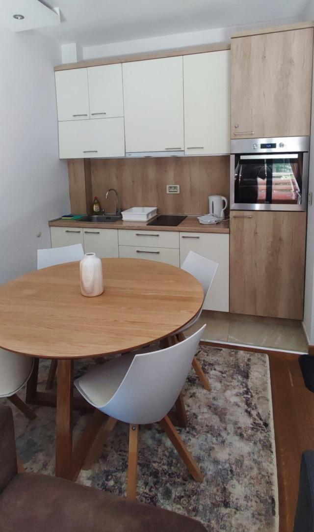 Apartman 41m2, zelena zona, vila Peković