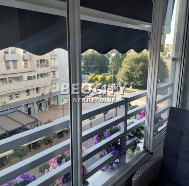 Novi Beograd, Blok 67, (Belvil)  - Jurija Gagarina, 2. 0, 106m2, 1500EUR SA GARAŽNIM MESTOM