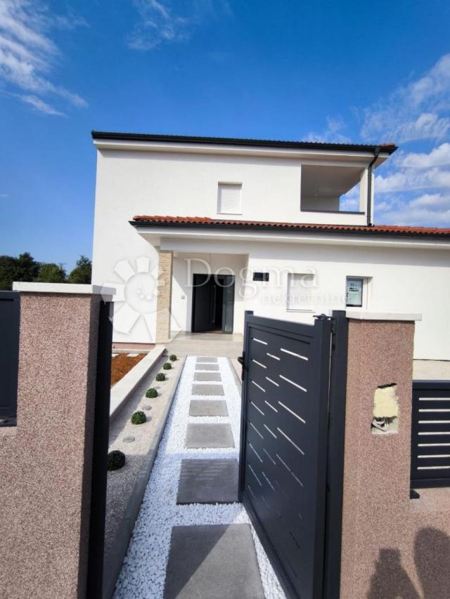 House Buje, 140m2