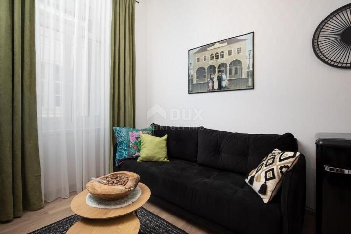 ISTRIEN, PULA, ZENTRUM – 1BR+DB Luxusapartment im Herzen der Stadt