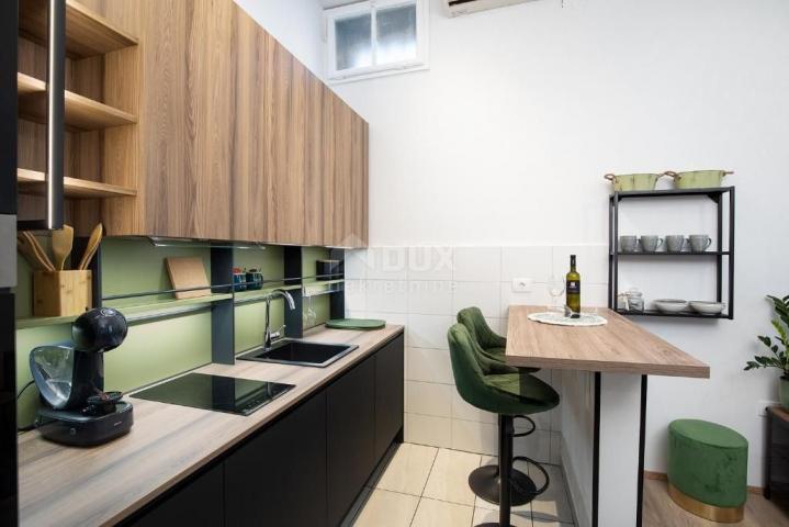 ISTRIEN, PULA, ZENTRUM – 1BR+DB Luxusapartment im Herzen der Stadt