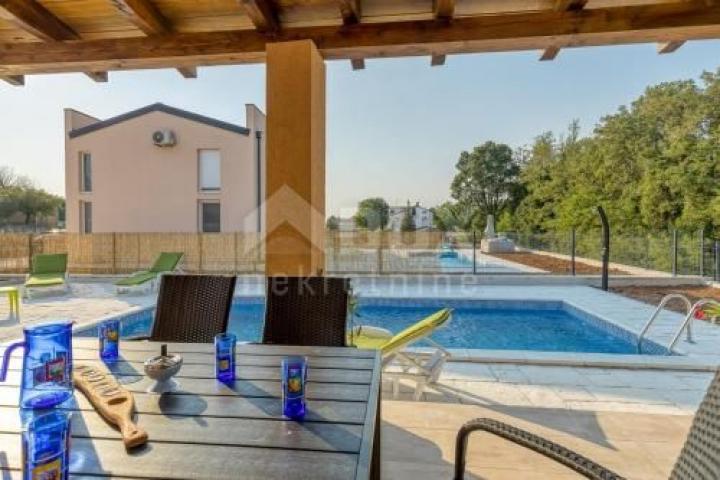 ISTRIA, TINJAN - Semi-detached villa in a quiet and attractive location