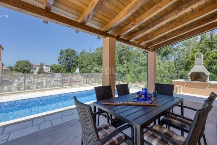 ISTRIA, TINJAN - Semi-detached villa in a quiet and attractive location