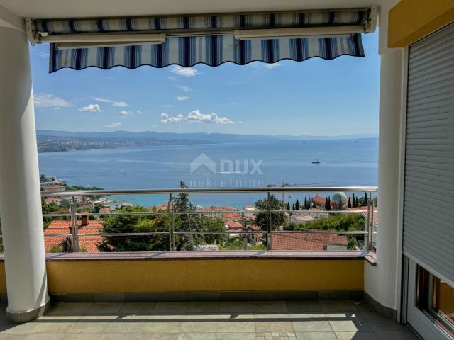 OPATIJA, CENTER - larger apartment in a fine building with a view of the entire Kvarner Bay