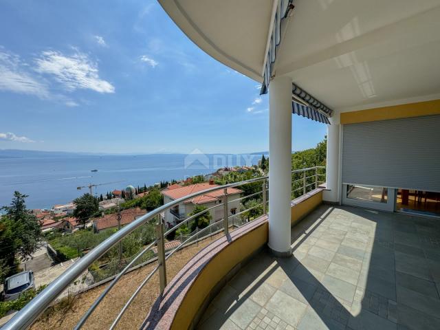 OPATIJA, CENTER - larger apartment in a fine building with a view of the entire Kvarner Bay