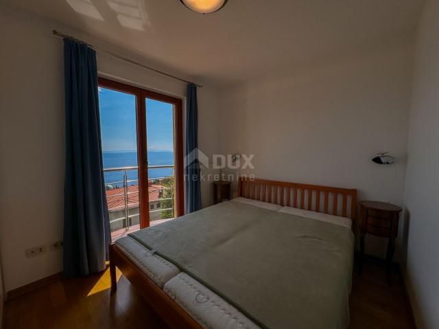 OPATIJA, CENTER - larger apartment in a fine building with a view of the entire Kvarner Bay