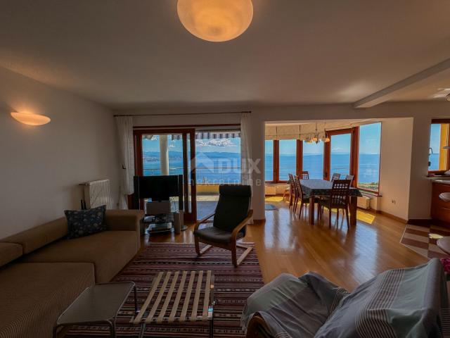 OPATIJA, CENTER - larger apartment in a fine building with a view of the entire Kvarner Bay