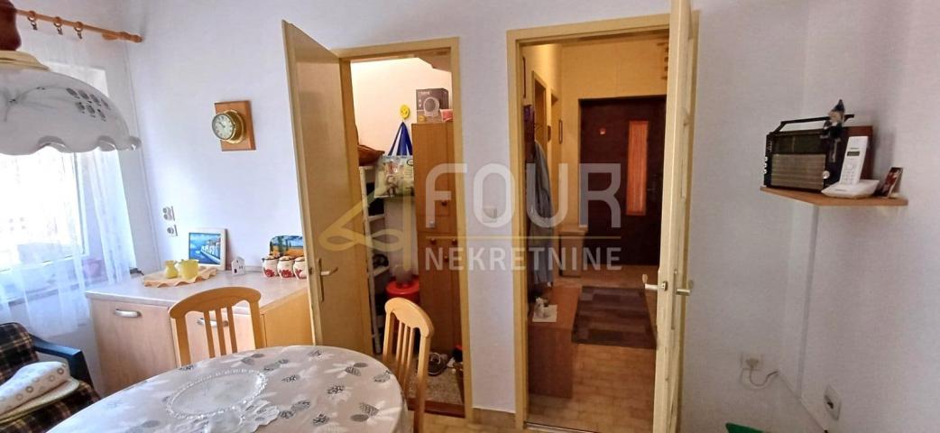 Flat Centar, Pula, 65,69m2