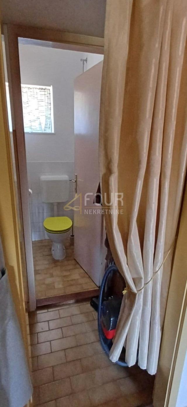 Flat Centar, Pula, 65,69m2