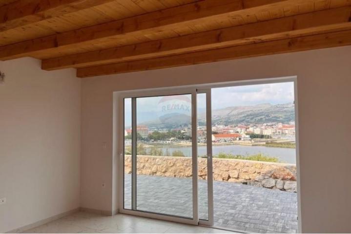 Pag, prizemlje+potkrovlje, 60m2, parking, vrt, pogled,  blizina plaže