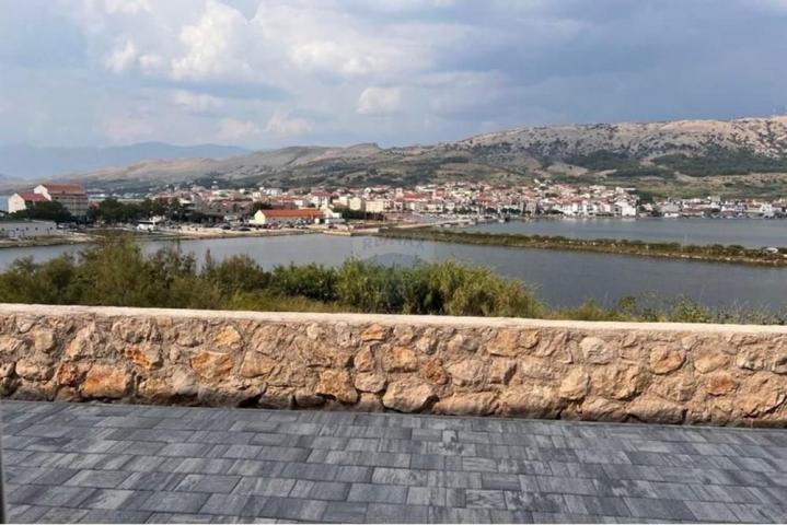 Pag, prizemlje+potkrovlje, 60m2, parking, vrt, pogled,  blizina plaže