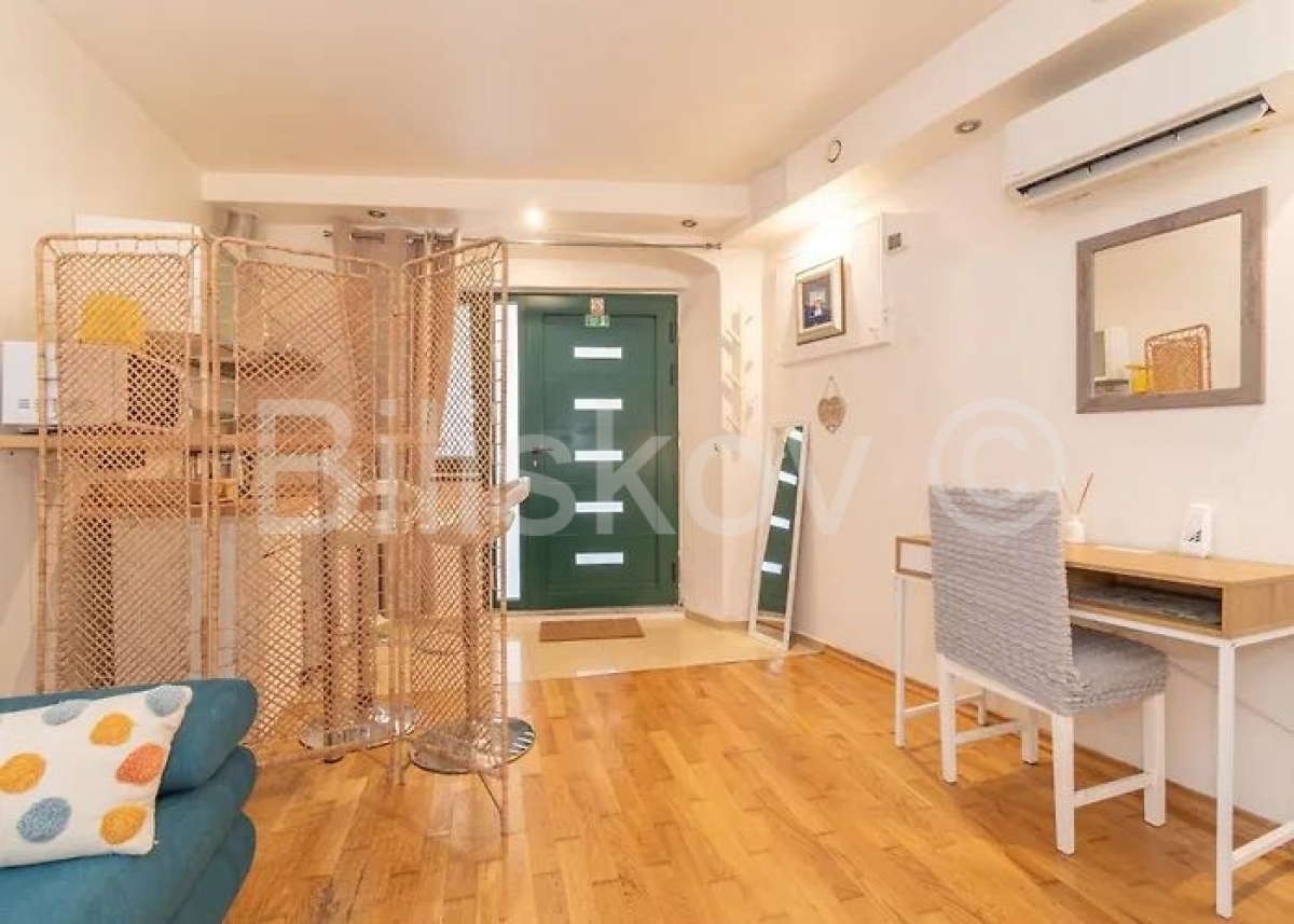 Split, centar, prodaja studio apartman, uhodan posao