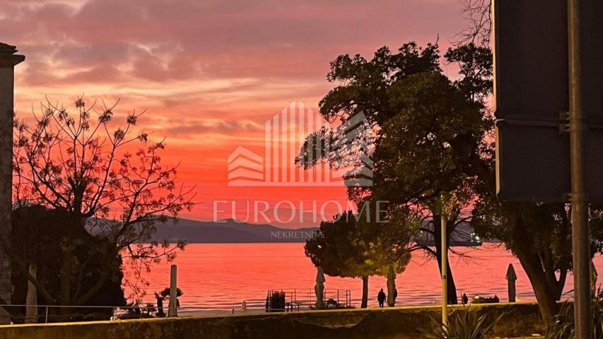 Zadar, Poluotok, jednosoban apartman od 50m2, dugoročni najam