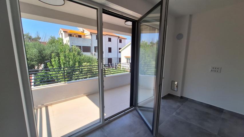 Nerezine - dvoetažni apartman 75, 65 m2, blizina mora