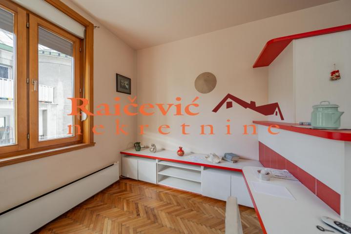 STARI GRAD DORCOL 46m2 , 163000e