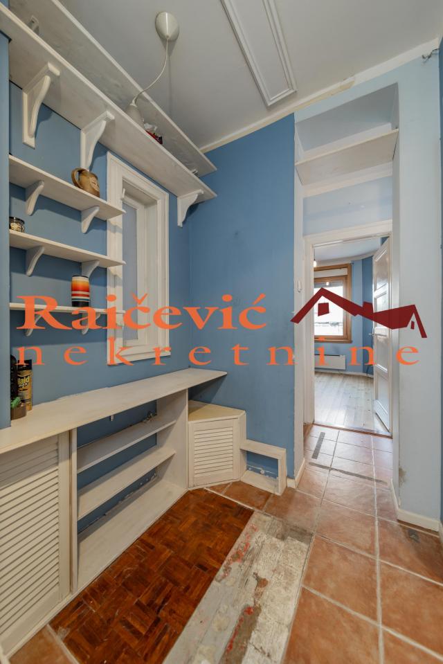 STARI GRAD DORCOL 46m2 , 163000e